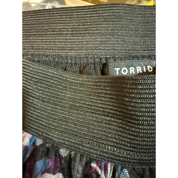 Women's Torrid Plus 1X Black Purple Floral Mesh A-Line Skirt - Picture 7 of 11